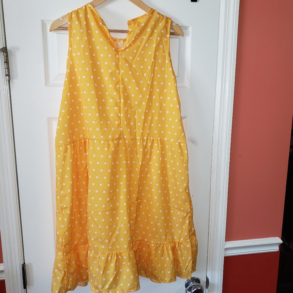 Summer Drees - Picture 2 of 2